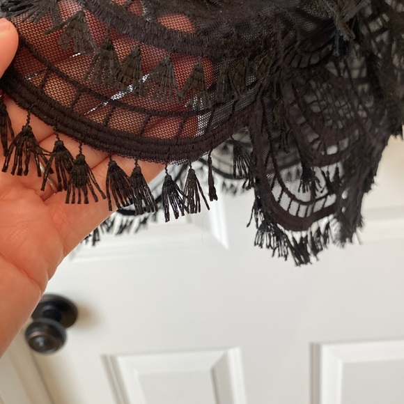 7 For All Mankind Scallop Lace Fringe Short Sleeve Top - Black - Small - Picture 3 of 5